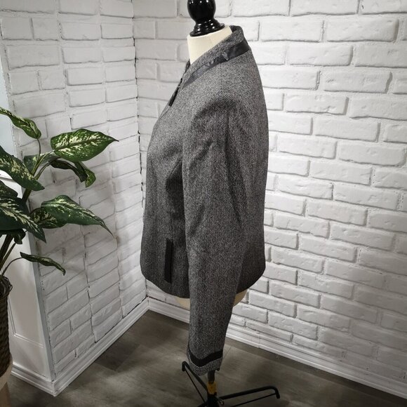 Albert Nipon Ladies Size 10 Black & Dark Grey Fully Lined Wool Blazer - Picture 7 of 12